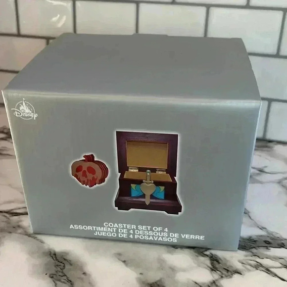 Disney Evil Queen Poison Apple Coaster Set In Chest NIB - Picture 7 of 14